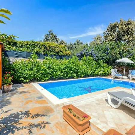 Sleeps 4 Air Con Wifi بيتيس